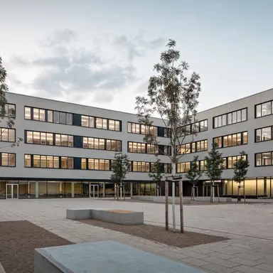 Profile image of Yunlar School