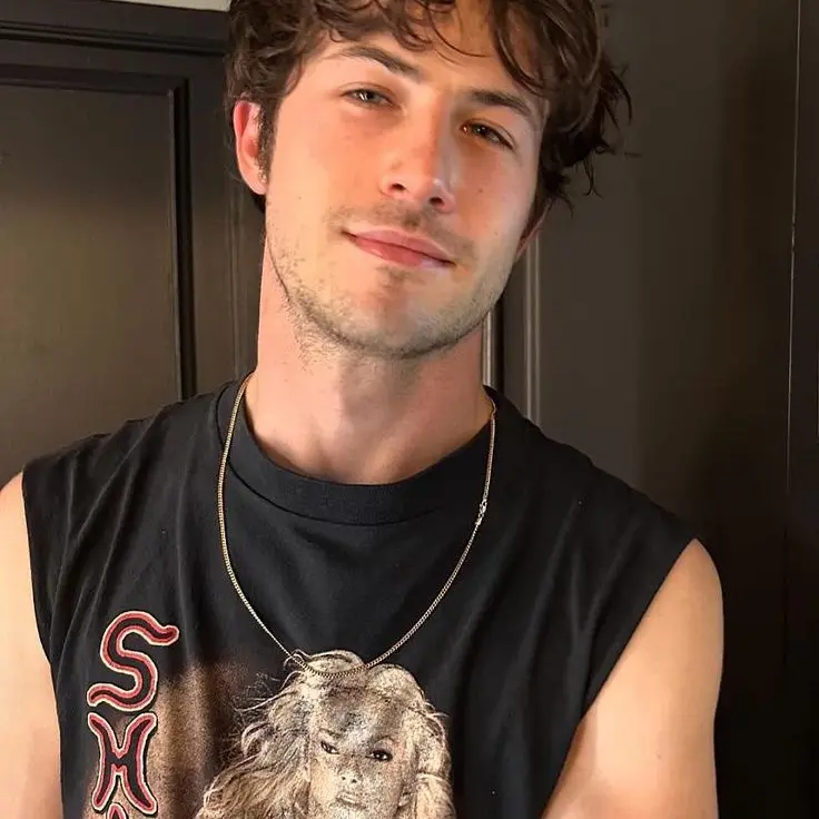 DearRate2690의 Dylan Minnette