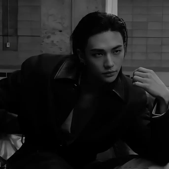LeanerTart8072의 Hwang Hyunjin(mlm, gay)