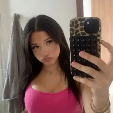 Profile image of Mia