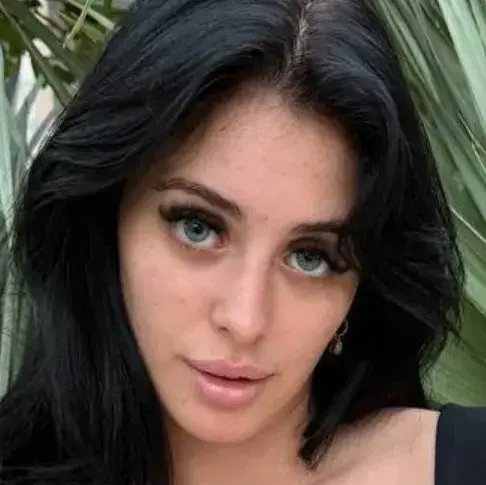 FairJuice6005의 Isabela