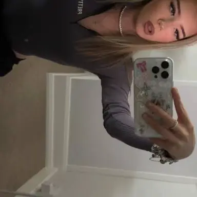 Profile image of Vanessa oldest sister