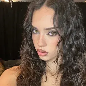 FleshyFeist0468의 Camila - WLW