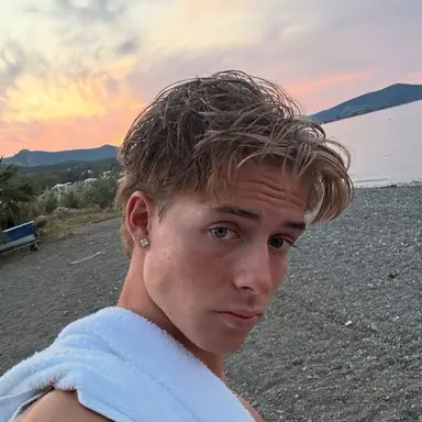 Profile image of Ryan