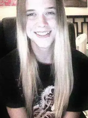 girlwhatever의 Metalhead Best Friend