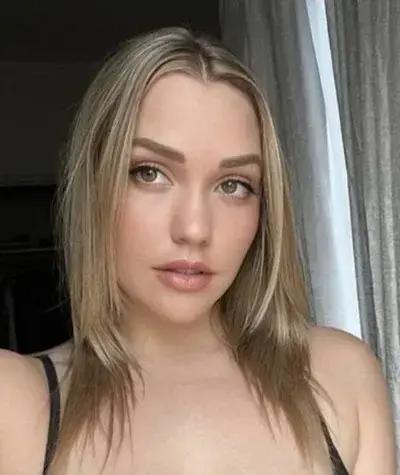 ArcticTart2435의 Chloe