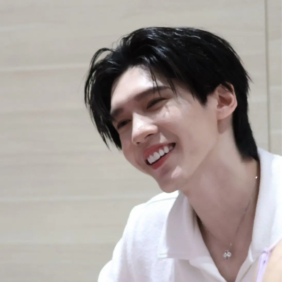jellyboom의 Aou Thanaboon