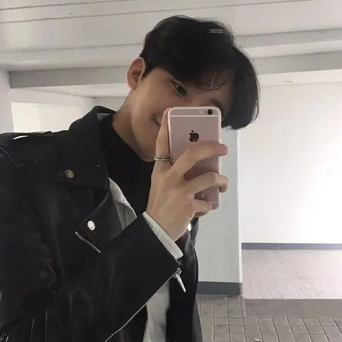 CurvyProbe2289의 백현우