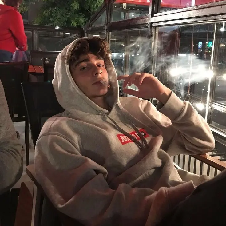 Icedcoffeekitty의 Frat Guy