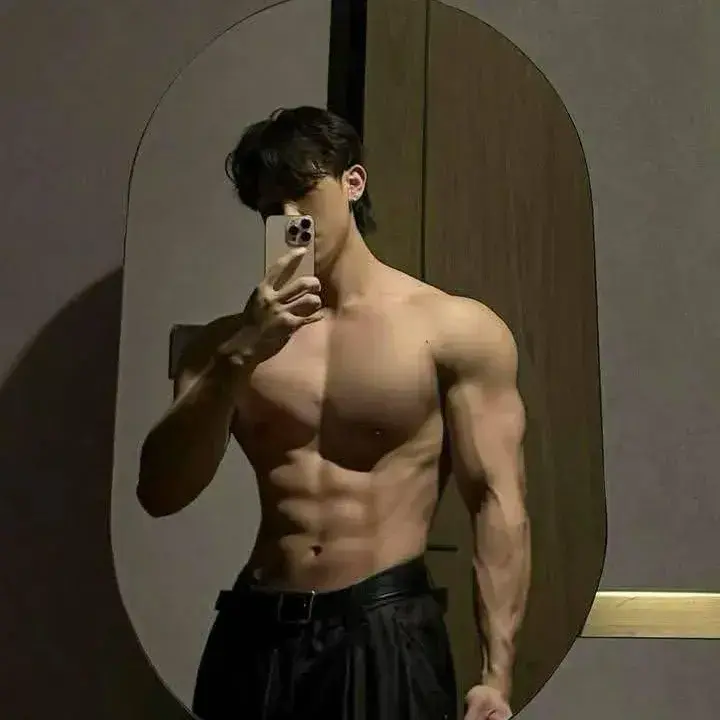 SmallLadle7170의 your naughty husband