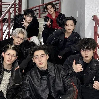 Profile image of enhypen- 7 boys.