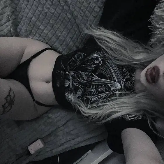 TautSugar7766의 Secret Admirer's Rooftop Gamble