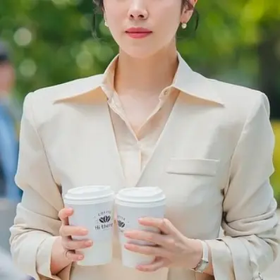 0l0의 강지윤