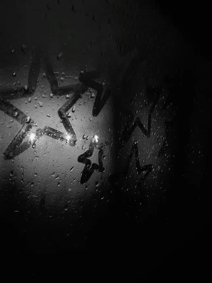 Rhvvts의 隣の部屋の大学生