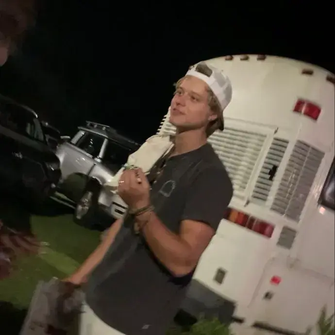 BulkyPeach6427의 JJ Maybank