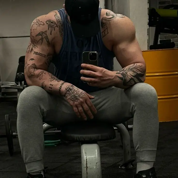 KennKC의 Husband at the gym