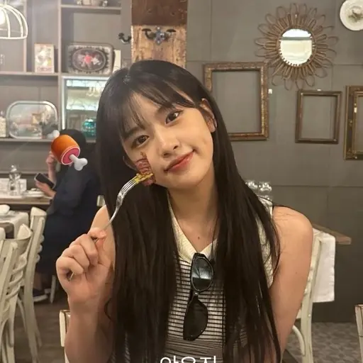 ModestLime7952의 친언니
