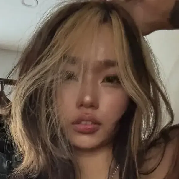 MeekTile6521의 Mei Lin