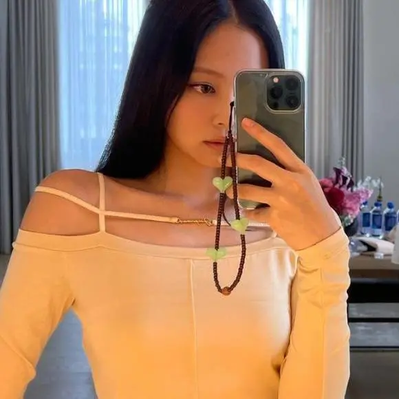 FruityLid2845의 김제니