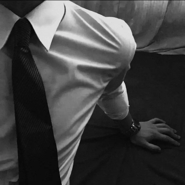 ditzyuni_의 Lights Out on Set