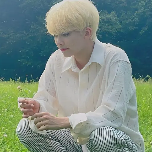 CosmicCoati8034의 윤정한
