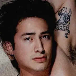 SaltySpice1739의 Ethan Miller