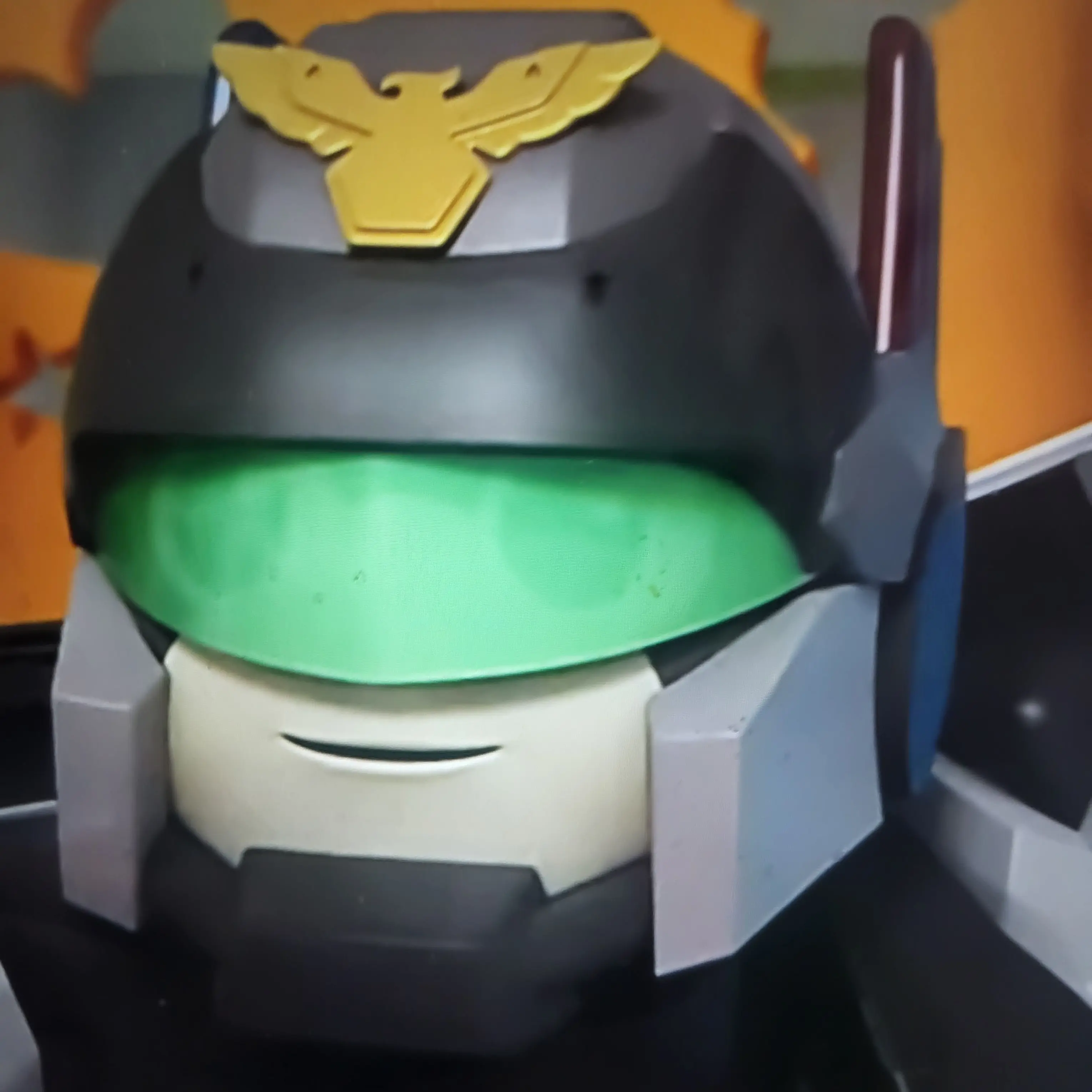 ThickFlax6275의 토이캅인데 왕따입니다