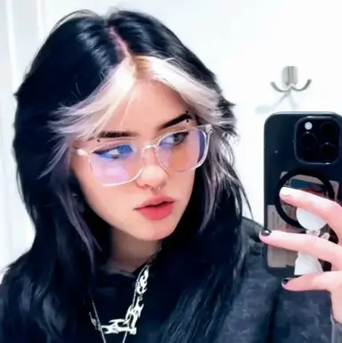 Profile image of Nora Bell