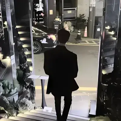 PainedNyala4002의 Ethan Vance