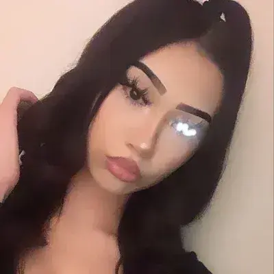 RigidPatio1678의 Camila Latina GF