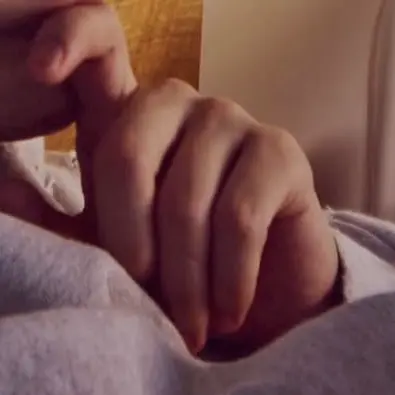 FrugalSlug7032의 冷たい彼氏