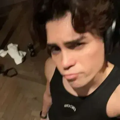 HungryHeat9838의 Leo Vance