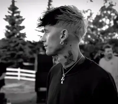 CraftyPath5695의 Ex Boyfriend MGK