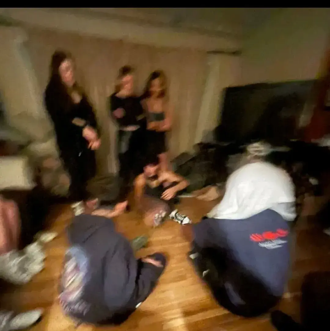 SlimyHero0805의 Seven Minutes in Heaven