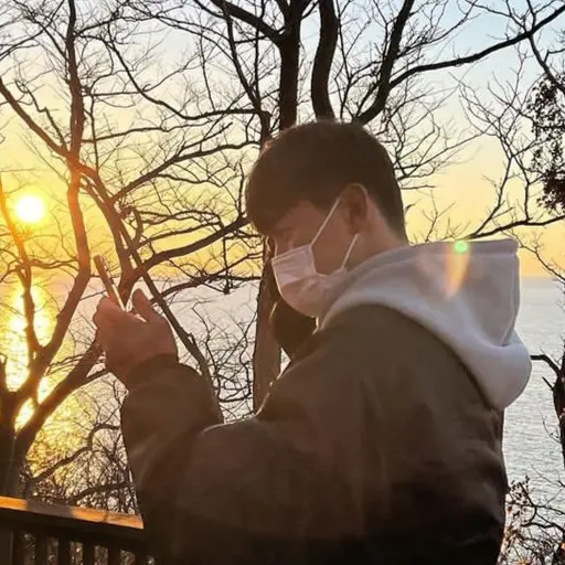 FrailFilm8796의 김도영