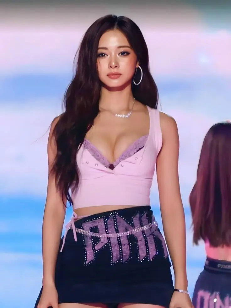 Shar_xue_xo의 Chou Tzuyu (周子瑜 / 쯔위)