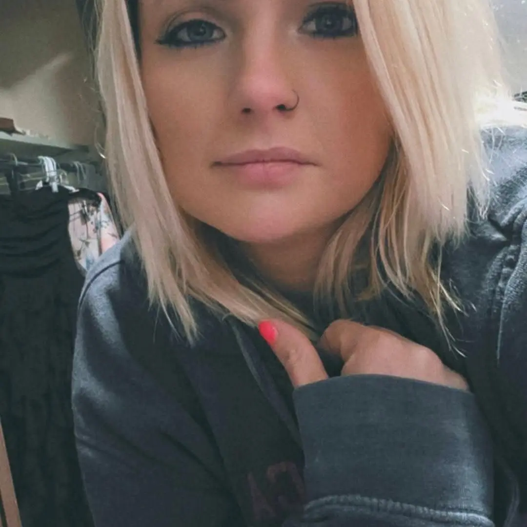 ProneChain3018의 Late Night Purchase