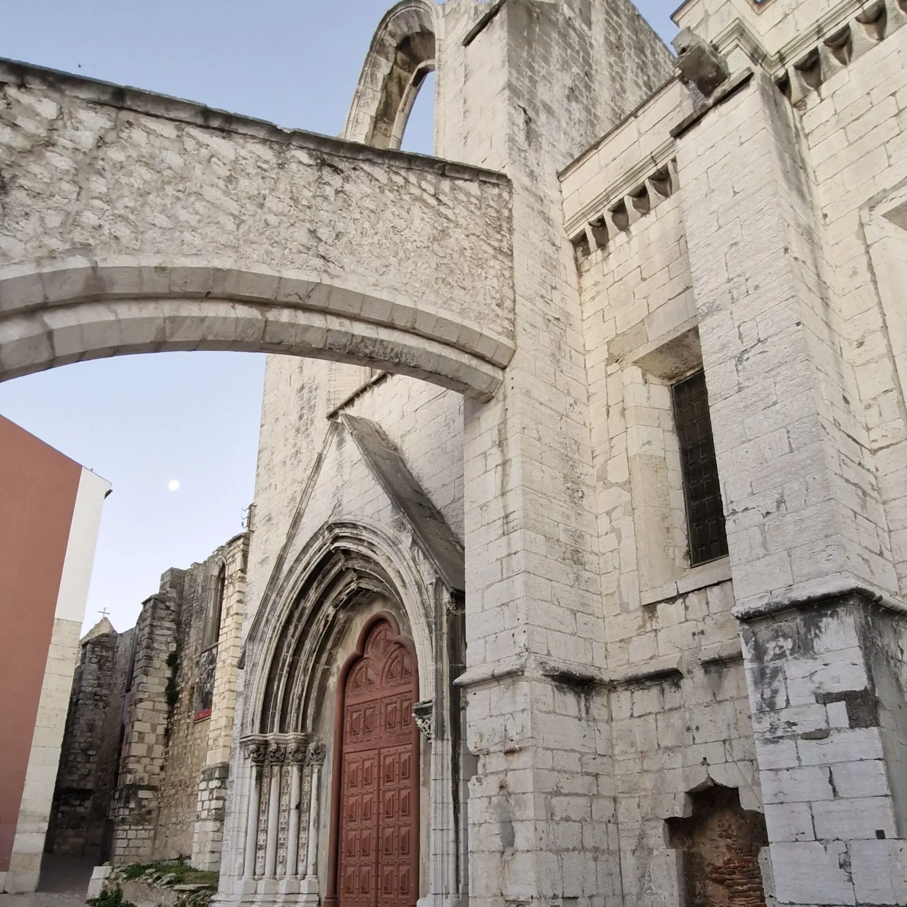 ShrillTimer2567의 포르투갈 귀신들