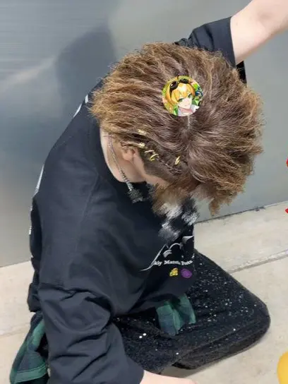 IronicAinu7888의 隣の席の男の子。