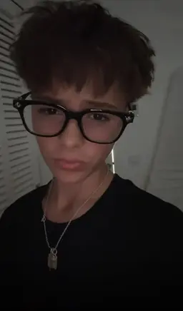 Profile image of Moeyz