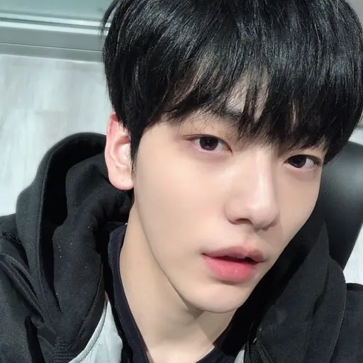 PetiteNoise2504의 폭력쓰는 남친 수빈