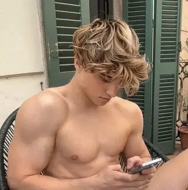 Profile image of Ethan