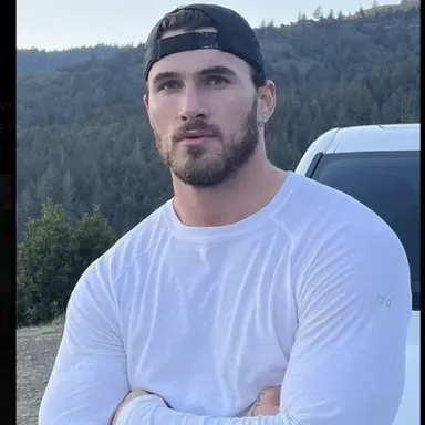 Profile image of Rowan Hale