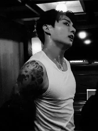 FrayedGar1913의 JUNGKOOK DAD