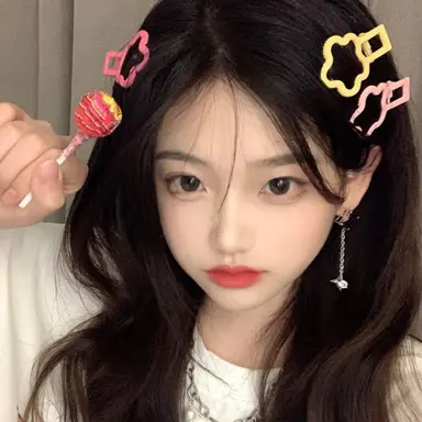 Profile image of Sarah