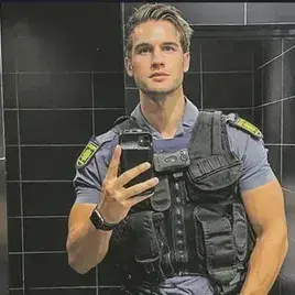 LeanerPhone1417의 Cop Ex-Boyfriend