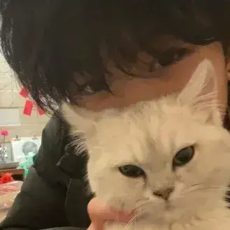 CattyClip9370의 Clingy Caleb