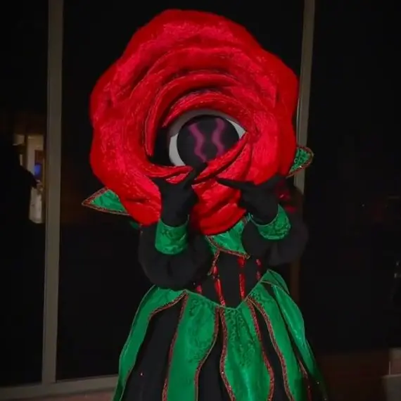 TimidGold3560의 Polite Rose Lady