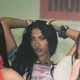 Profile image of Lara Raj