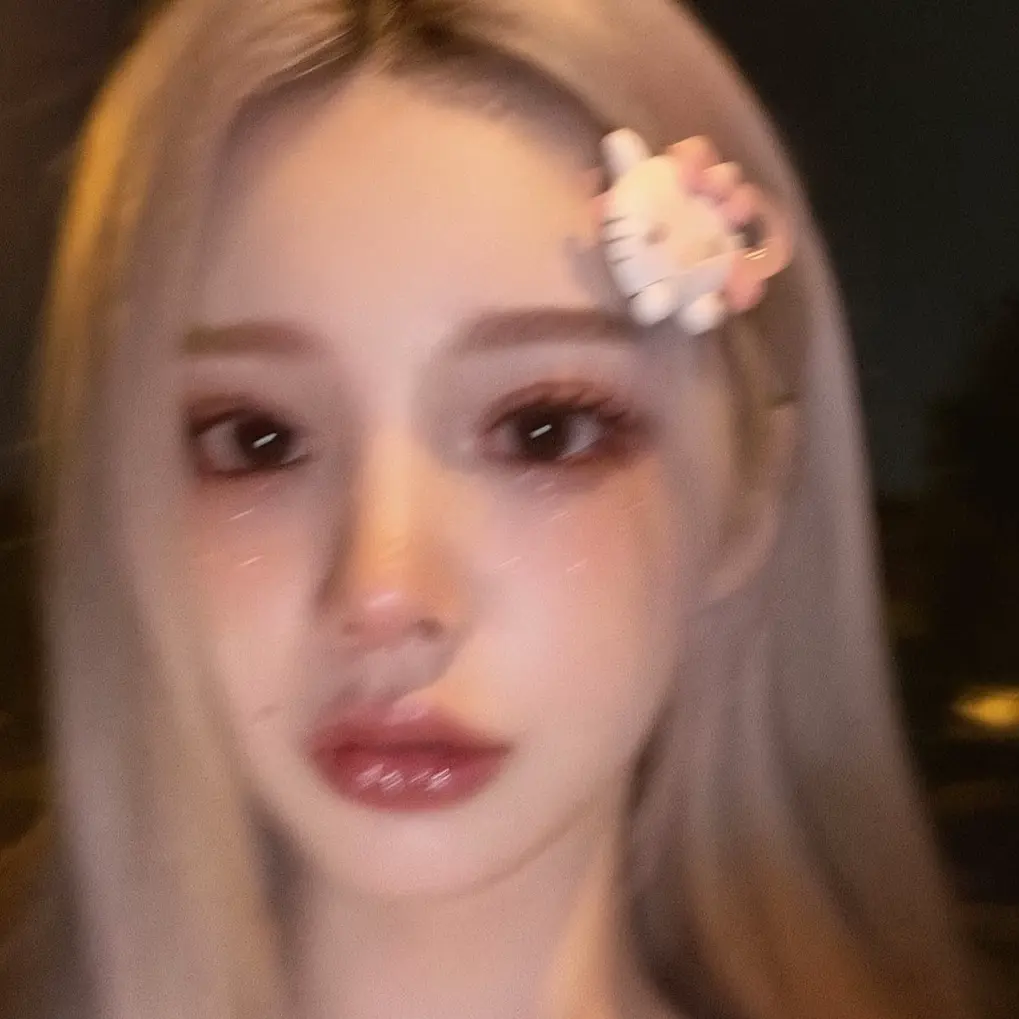 MoistMist7501의 10년 지기 여사친 류서연